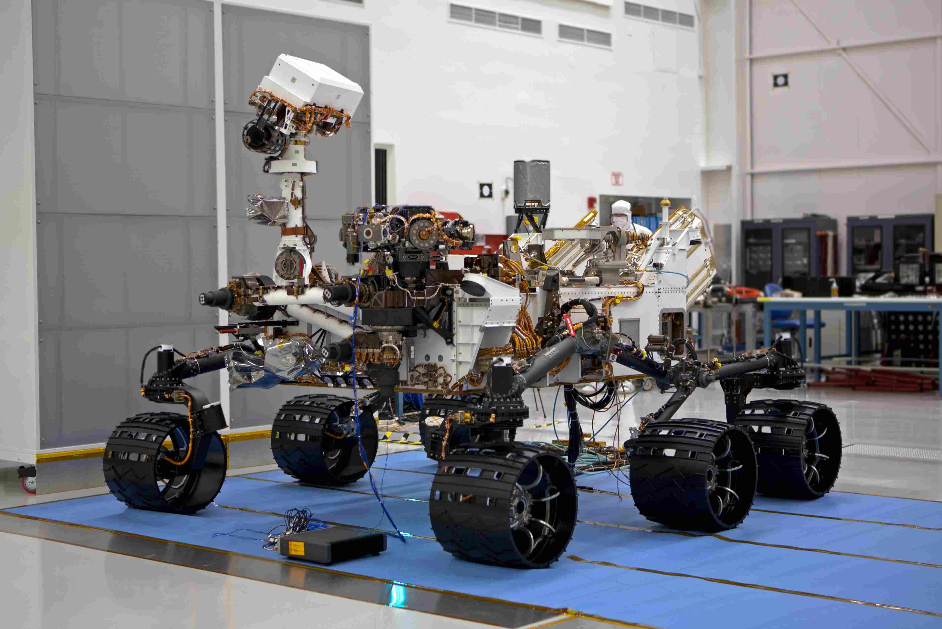 Images Wikimedia Commons/16 NASA JPL Mars_'Curiosity'_Rover Pasadena,_California_(2011).jpg